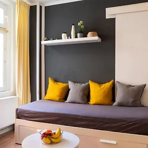 Apartamento 2 Bedroom In Great Location In Kreuzberg, Berlín